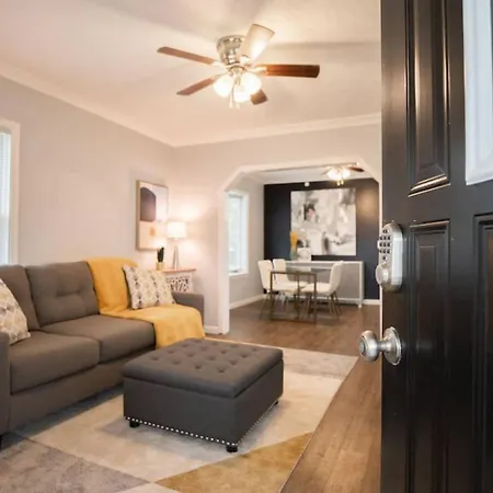 The Corner Cottage - Contemporary 2Bd In Peoria