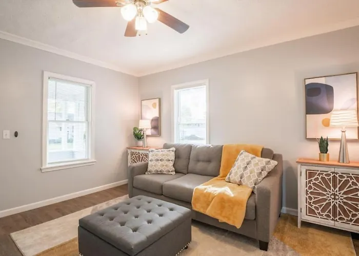 The Corner - Contemporary 2bd In * Peoria