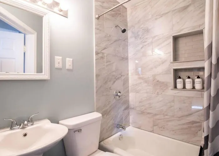 The Corner - Contemporary 2bd In Сasa de vacaciones *
